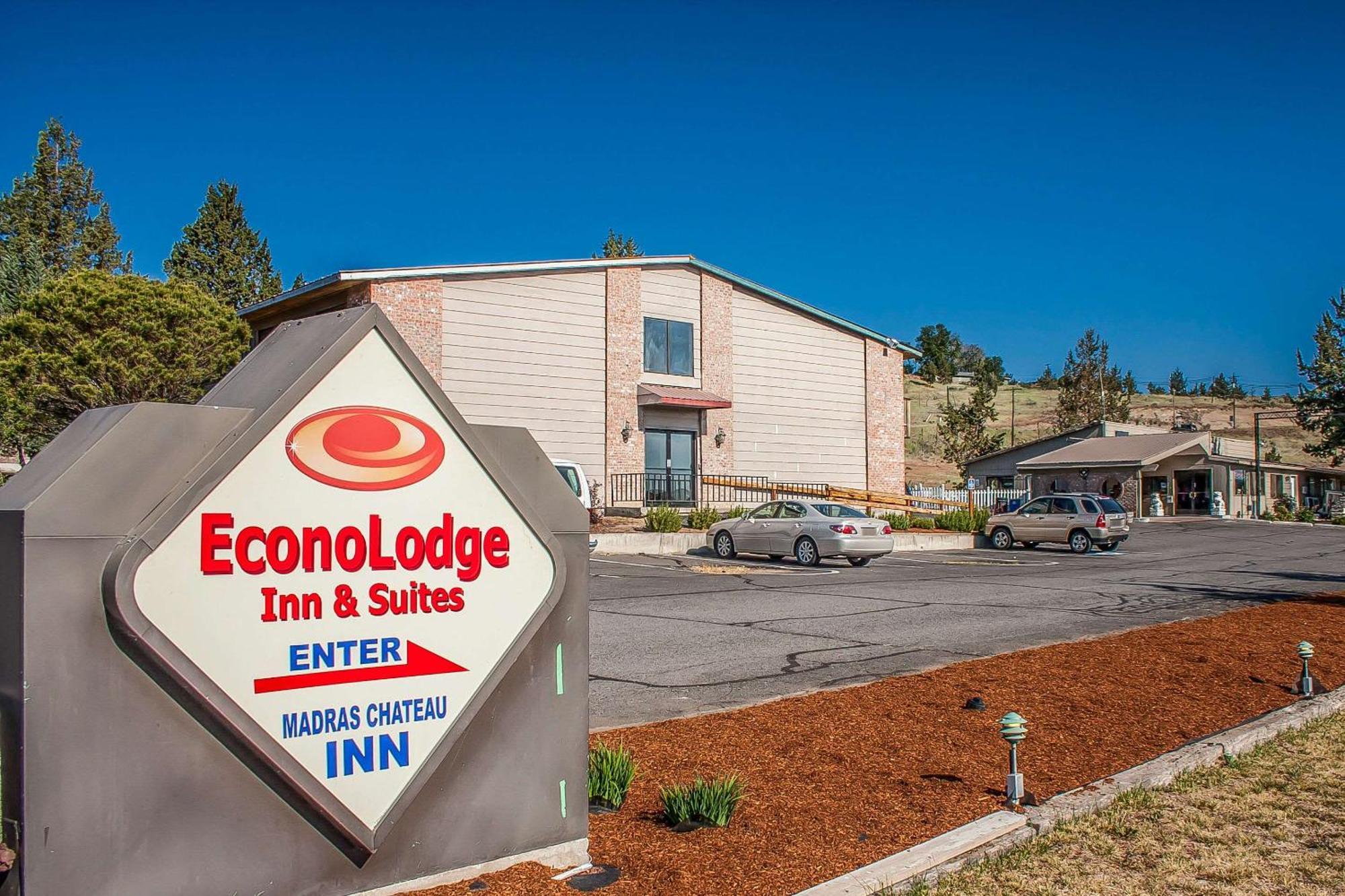 Econo Lodge Inn & Suites Madras Exterior photo